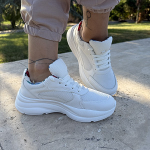 Mila Nefes Alabilir Bağcıklı Sneaker Çiçekli Astar Detaylı Beyaz Spor Ayakkabı